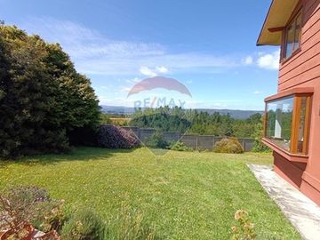 SE VENDE CASA CON VISTA DESPEJADA EN LOS NOTROS