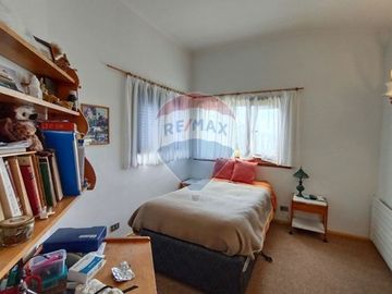 SE VENDE CASA CON VISTA DESPEJADA EN LOS NOTROS