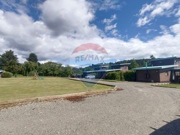 Venta, conj. de casas, a orilla río Quitacalzón