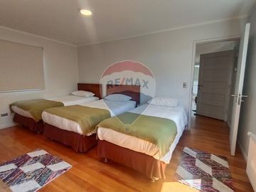 Venta, conj. de casas, a orilla río Quitacalzón