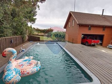 Venta amplia casa Isla Teja con piscina temperada
