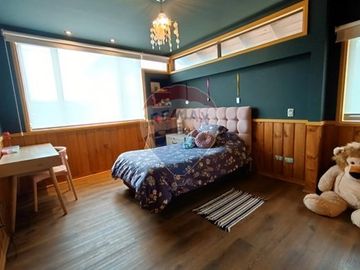 Venta amplia casa Isla Teja con piscina temperada