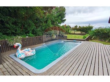 Venta amplia casa Isla Teja con piscina temperada