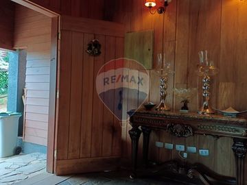 Venta amplia casa Isla Teja con piscina temperada
