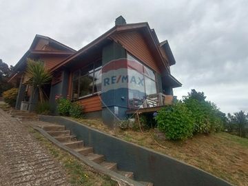 Venta amplia casa Isla Teja con piscina temperada