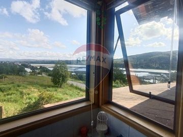 Venta amplia casa Isla Teja con piscina temperada