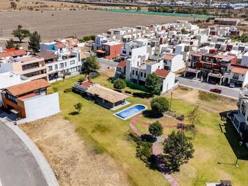 Terreno en Privada en venta: San Miguel de Allende, Club de Golf Zirándaro