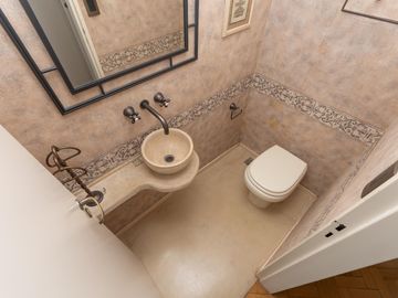 Departamento en Venta, en La Lucila, 4 dormitorios, Terraza propia. Con Seguridad y pileta.