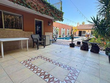 Casa en venta - 4 Dormitorios 3 Baños - 551Mts2 - Villa Lugano