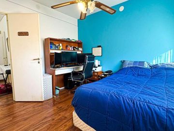 Casa en venta - 4 Dormitorios 3 Baños - 551Mts2 - Villa Lugano