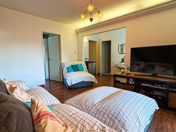 Casa en venta - 4 Dormitorios 3 Baños - 551Mts2 - Villa Lugano