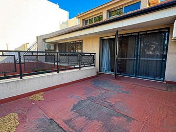 Casa en venta - 4 Dormitorios 3 Baños - 551Mts2 - Villa Lugano
