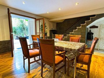 Casa en venta - 4 Dormitorios 3 Baños - 551Mts2 - Villa Lugano
