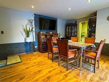 Casa en venta - 4 Dormitorios 3 Baños - 551Mts2 - Villa Lugano