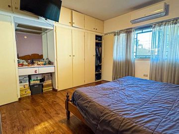 Casa en venta - 4 Dormitorios 3 Baños - 551Mts2 - Villa Lugano