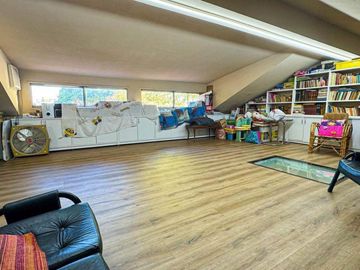 Casa en venta - 4 Dormitorios 3 Baños - 551Mts2 - Villa Lugano