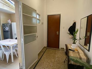 PH en el barrio de Almagro, 4 ambientes con patio!