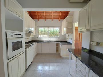 APTO CREDITO: casa en venta, 9 amb, Los Naranjos, Maschwitz