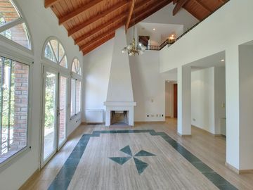 APTO CREDITO: casa en venta, 9 amb, Los Naranjos, Maschwitz