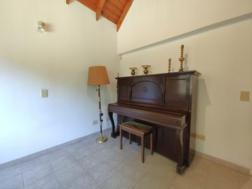APTO CREDITO: casa en venta, 9 amb, Los Naranjos, Maschwitz