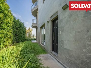 Venta departamento 4 ambientes con dep. Aqua Golf, Nordelta, vista lago, jardín propio Oportunidad.