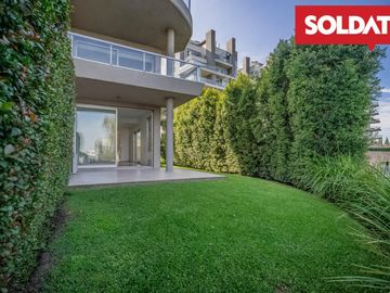 Venta departamento 4 ambientes con dep. Aqua Golf, Nordelta, vista lago, jardín propio Oportunidad.
