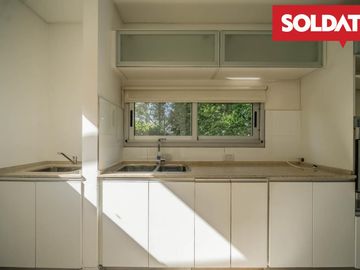 Venta departamento 4 ambientes con dep. Aqua Golf, Nordelta, vista lago, jardín propio Oportunidad.