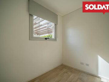 Venta departamento 4 ambientes con dep. Aqua Golf, Nordelta, vista lago, jardín propio Oportunidad.