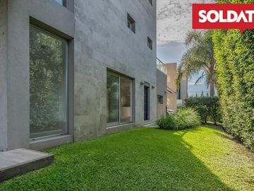 Venta departamento 4 ambientes con dep. Aqua Golf, Nordelta, vista lago, jardín propio Oportunidad.