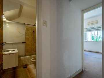 PH EN VENTA - Villa Urquiza con Patio-Parrilla-Terraza
