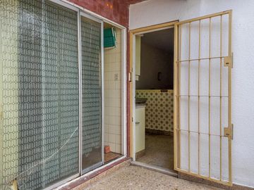 PH EN VENTA - Villa Urquiza con Patio-Parrilla-Terraza