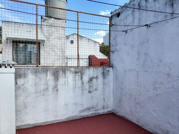 PH EN VENTA - Villa Urquiza con Patio-Parrilla-Terraza
