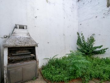 PH EN VENTA - Villa Urquiza con Patio-Parrilla-Terraza