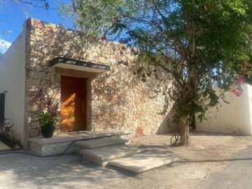 Casa en venta tipo hacienda de un piso 4 recamaras en  Mérida Yucatán.