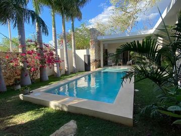 Casa en venta tipo hacienda de un piso 4 recamaras en  Mérida Yucatán.