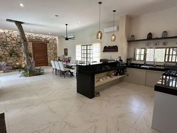 Casa en venta tipo hacienda de un piso 4 recamaras en  Mérida Yucatán.