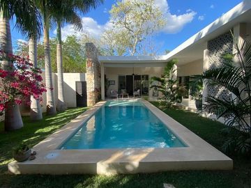 Casa en venta tipo hacienda de un piso 4 recamaras en  Mérida Yucatán.