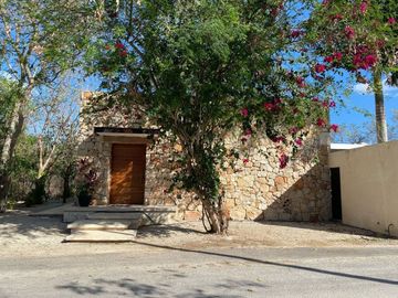 Casa en venta tipo hacienda de un piso 4 recamaras en  Mérida Yucatán.