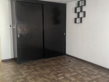 Casa amplia y en excelentes condiciones