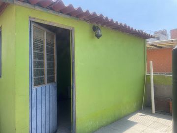 Casa amplia y en excelentes condiciones