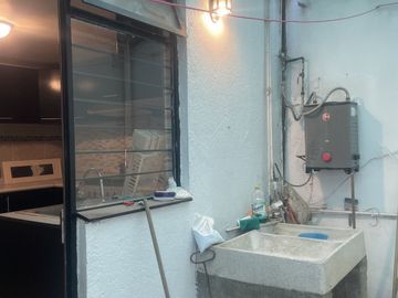 Casa amplia y en excelentes condiciones