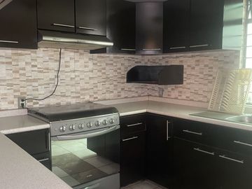 Casa amplia y en excelentes condiciones
