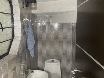 Casa amplia y en excelentes condiciones