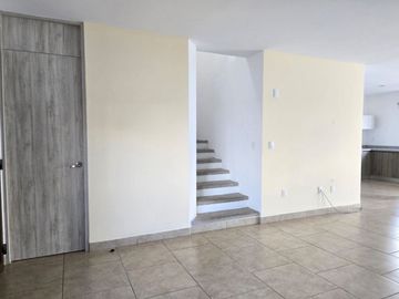 CASA EN VENTA - TORRE DE PIEDRA GRAN RESERVA