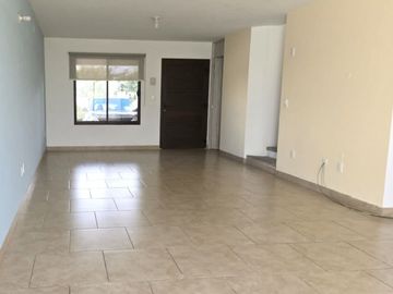 CASA EN VENTA - TORRE DE PIEDRA GRAN RESERVA