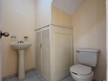 CASA EN VENTA EN PASEOS DEL VALLE III, TOLUCA CON AMPLIACIÓN