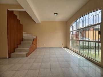 CASA EN VENTA EN PASEOS DEL VALLE III, TOLUCA CON AMPLIACIÓN
