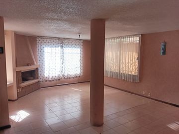 Se vende o se Renta Casa sola en Toluca