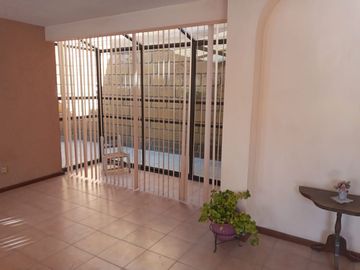 Se vende o se Renta Casa sola en Toluca