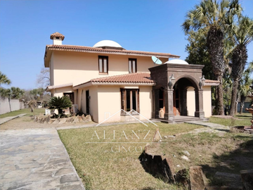 Quinta atras de La Presa de La Boca